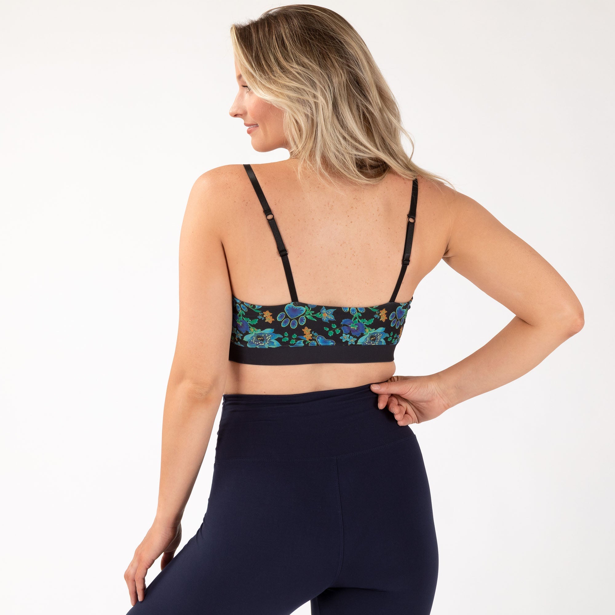 Women’s Adjustable Strap Sports Bra for Workouts