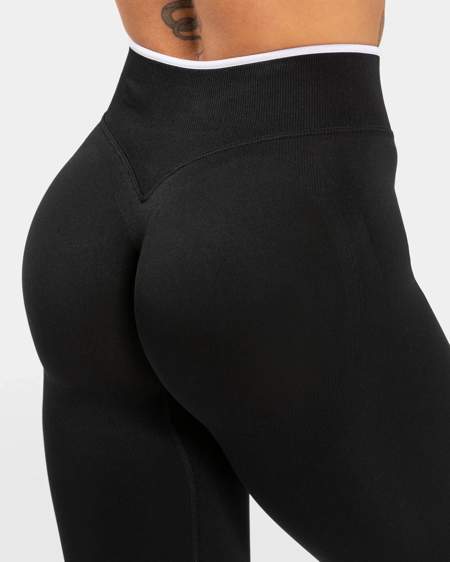 Women’s High-Waisted Seamless Scrunch Booty Leggings
